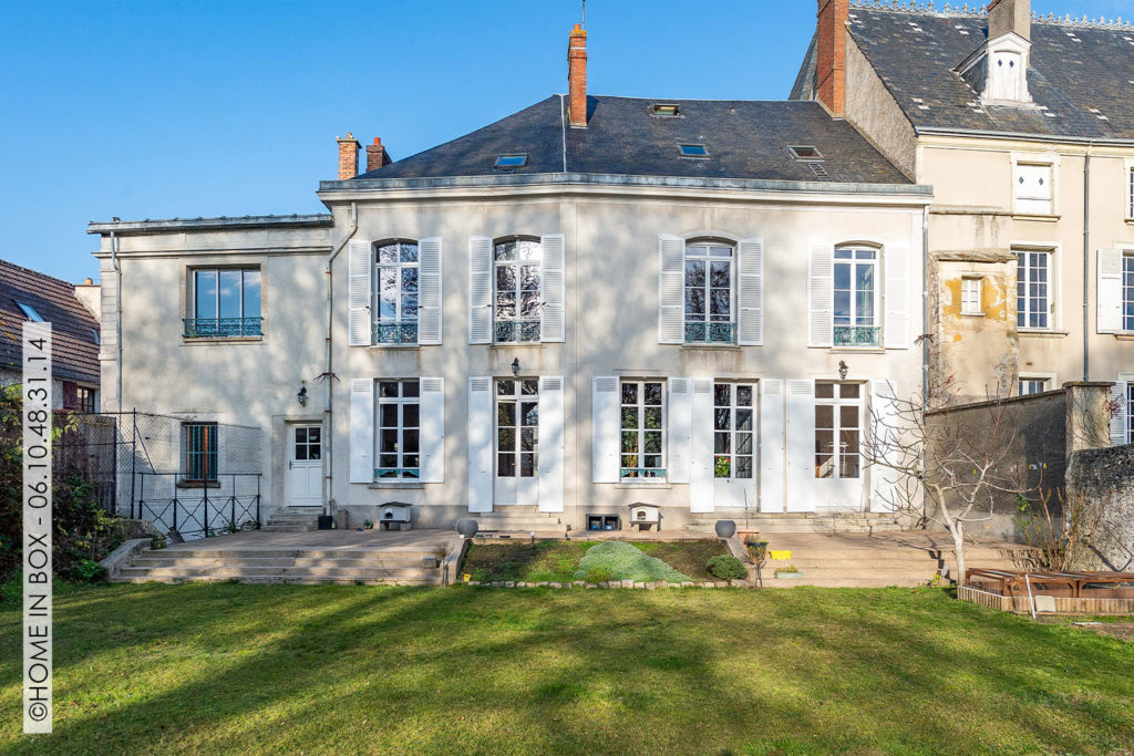 Photo Immobilière par Home in Box : Reportage dans l'Essonne (Dép. 91) Shooting de la Semaine | Château à Etampes